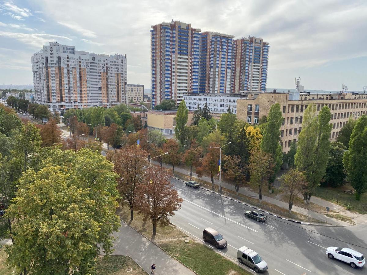 Modern Apartment With Panoramic View Near Metro 23August Charkiv Esterno foto